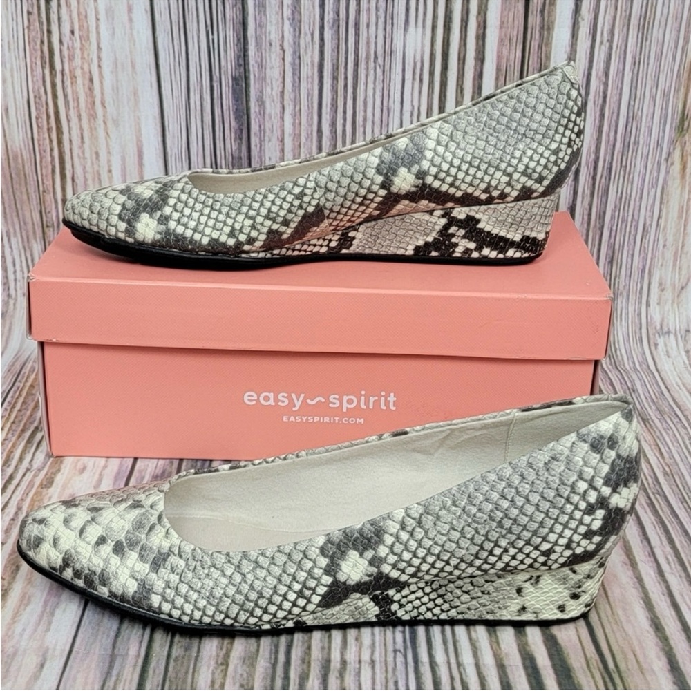 Easy Spirit Snake Print Abelle Low Wedge Shoes
